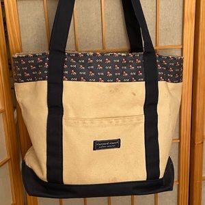 Vineyard Vines Phi Mu Bag